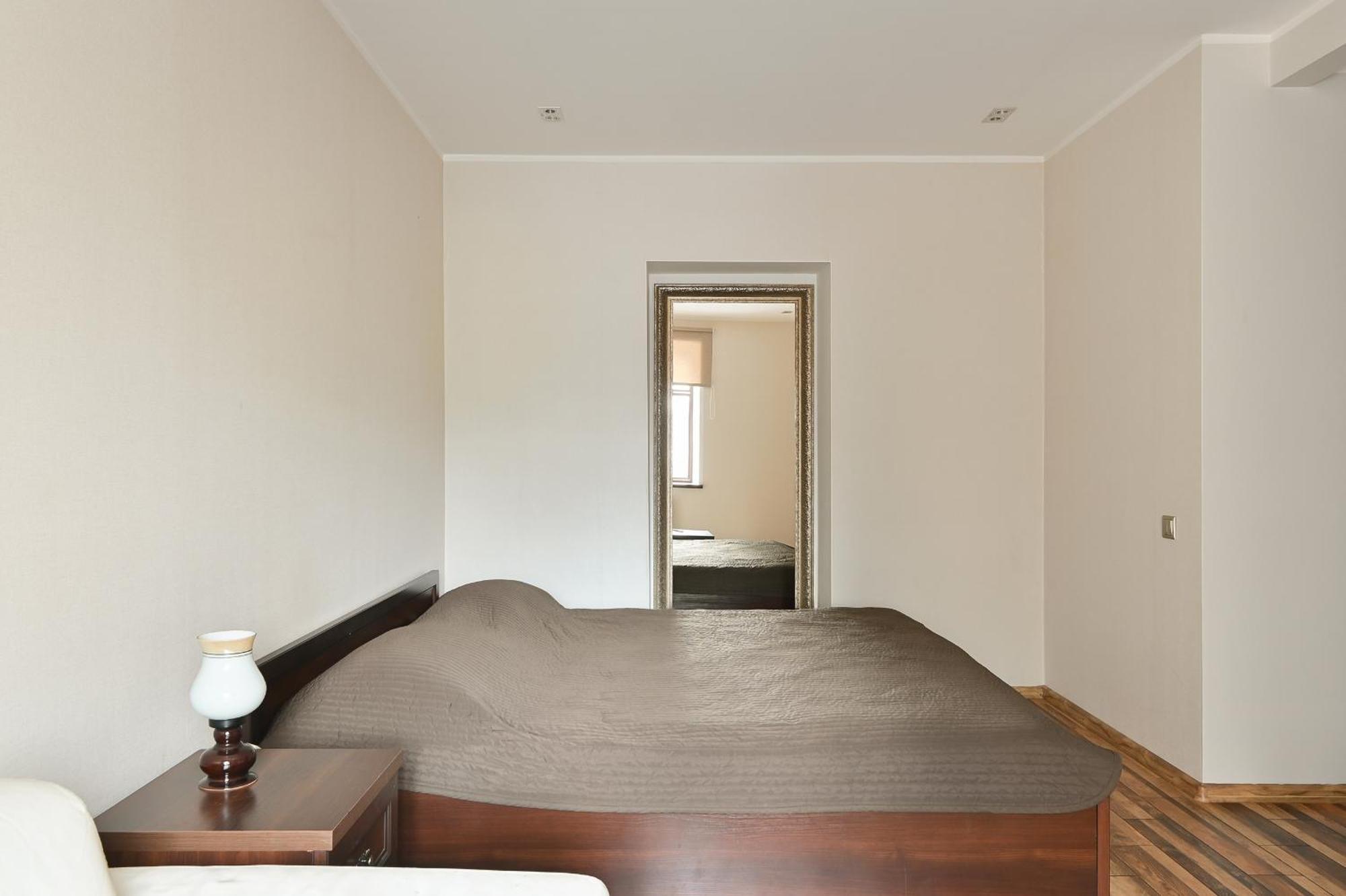 Modern Studio-apartment In The Centre, Free Parking Íbúð *