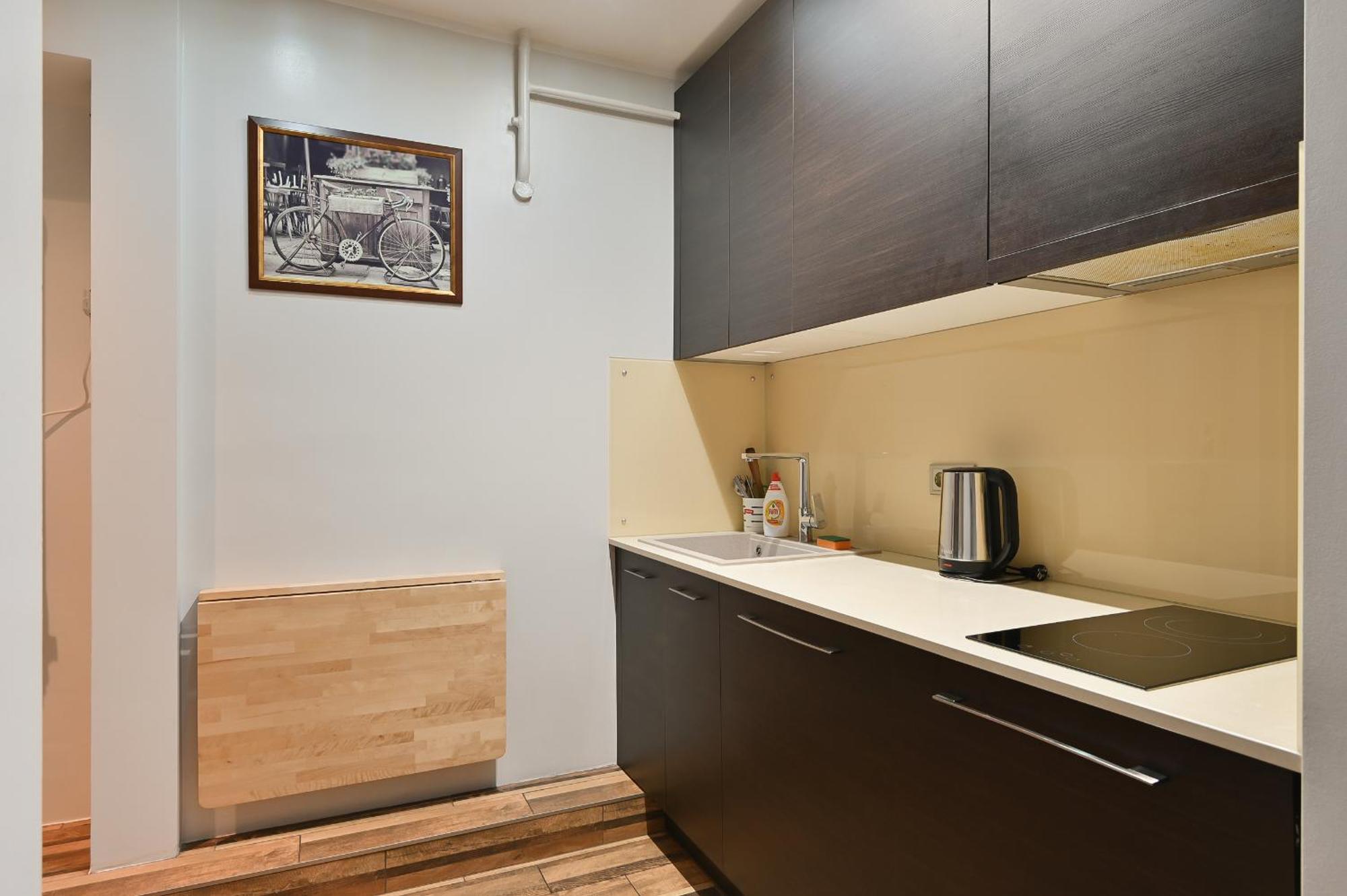 Íbúð Modern Studio-apartment In The Centre, Free Parking