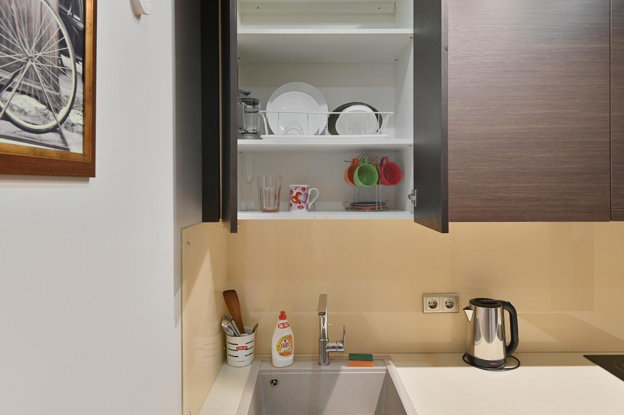 Modern Studio-apartment In The Centre, Free Parking Íbúð Riga